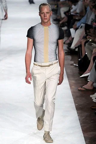 Look 16